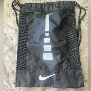 Nike drawstring bag